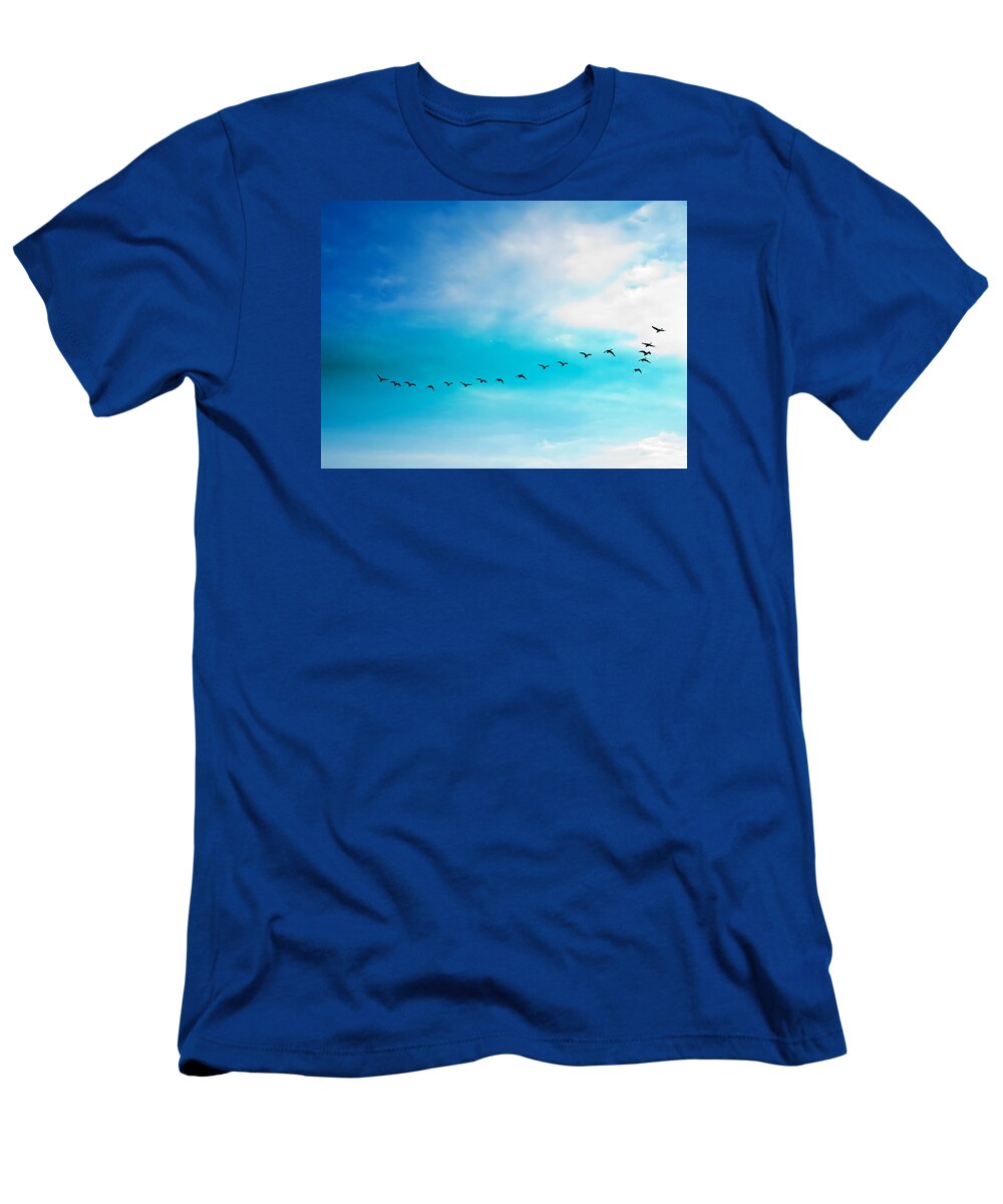 Flying Away - T-Shirt